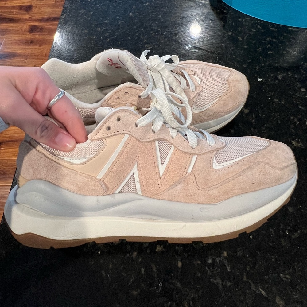 New balance 57/40 rose colored